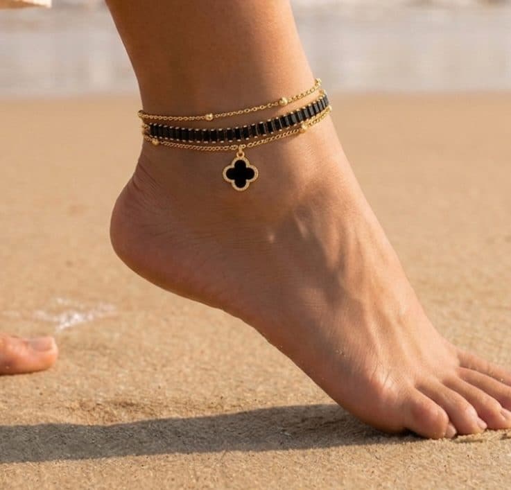 The Midnight anklet