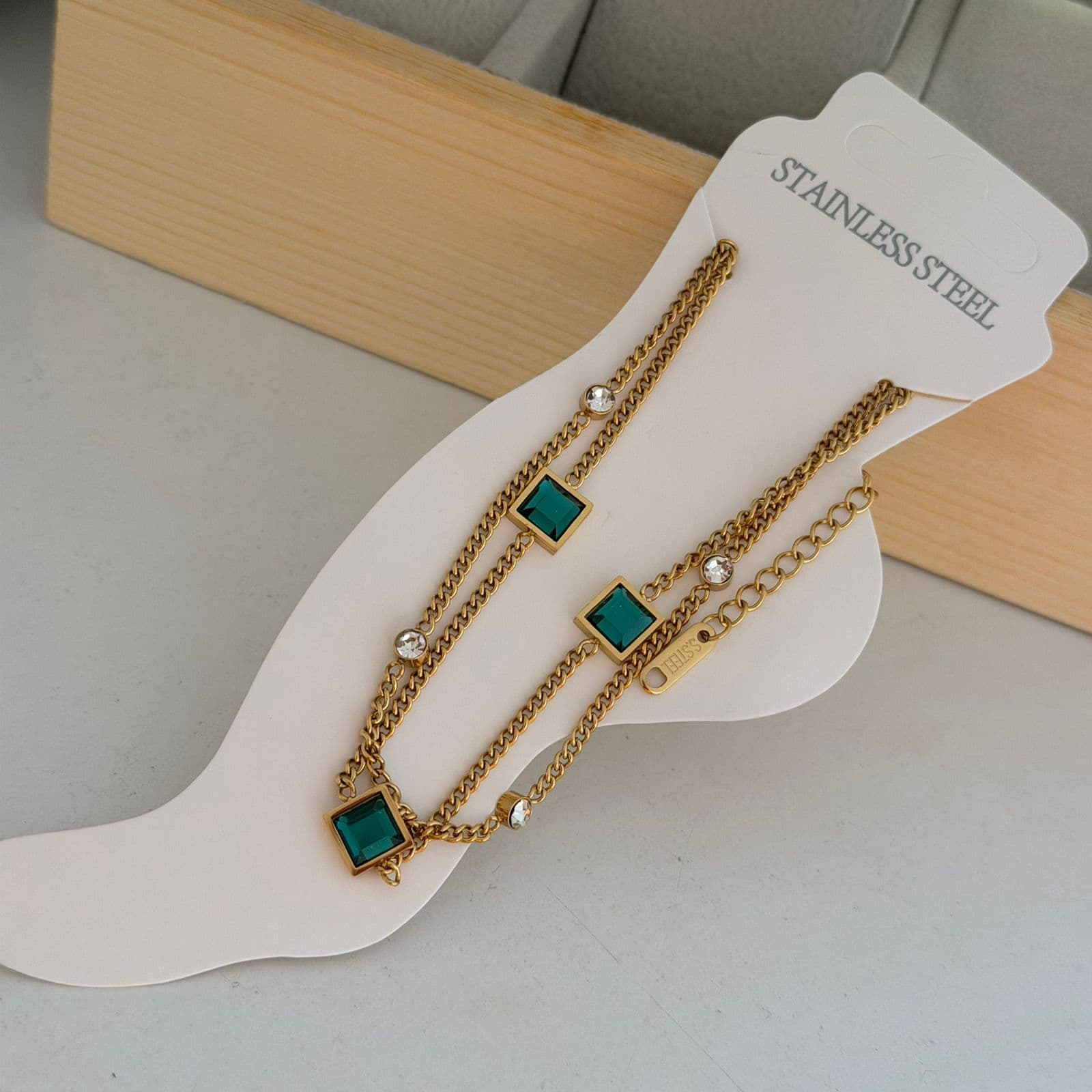 The Vert Luxe Layered Anklet